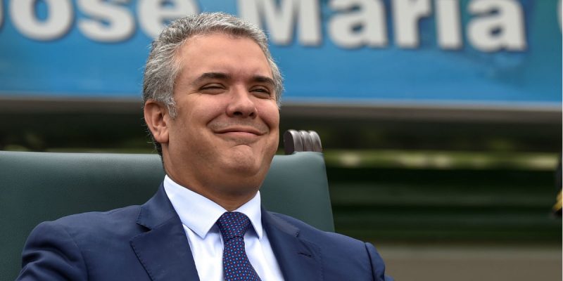 Curioso pedido de presidente de Colombia a narrador de fútbol