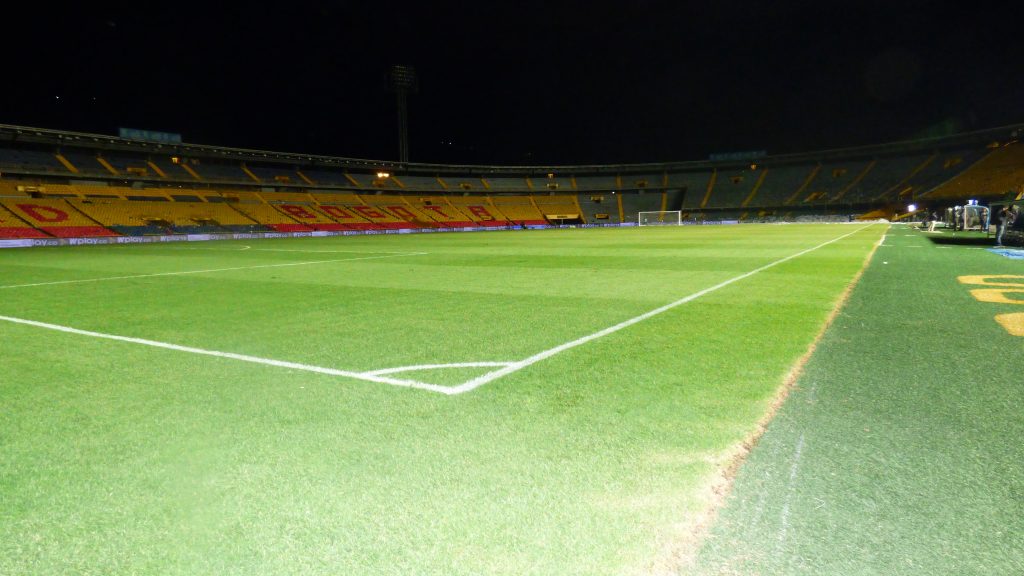 Fútbol colombiano a puerta cerrada